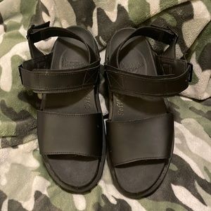 Dr. Martens Voss Leather sandal